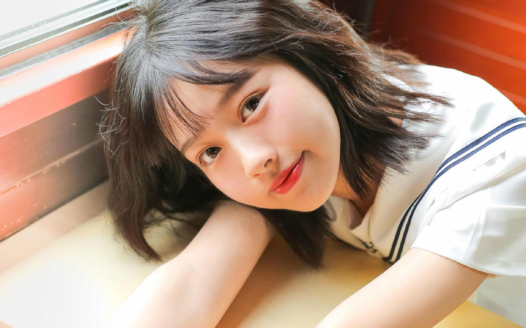 曼联坚若磐石，球队实力毋庸置疑，曼联队阵型