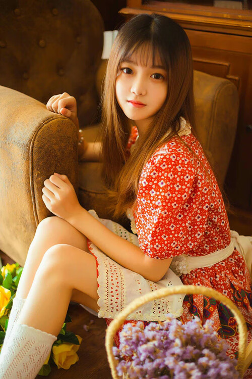 爱游戏官方网站-“简阳文体中心：羽毛球赛成为观众的新宠，选手技巧惊艳四座”