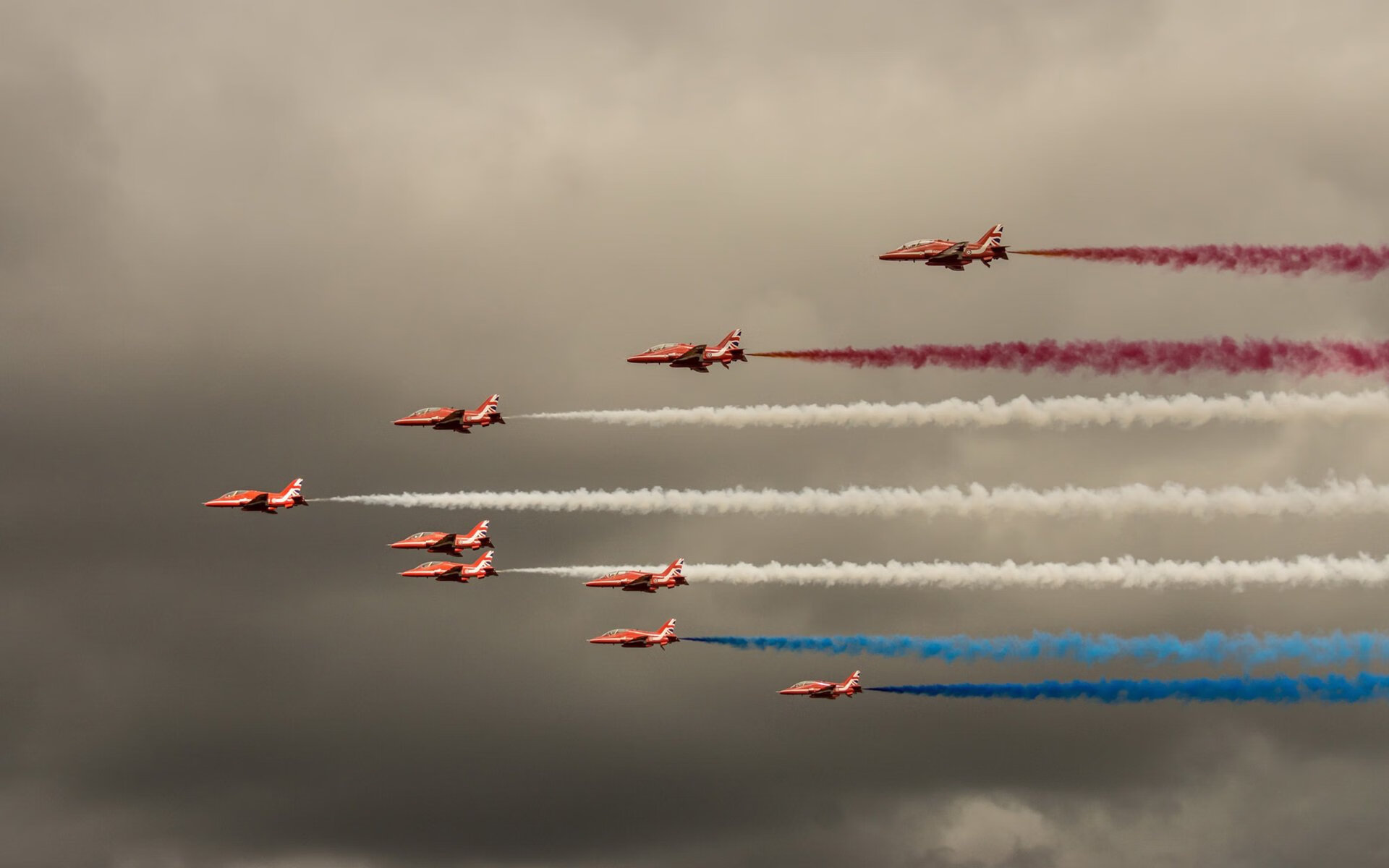 德甲激烈争夺:场面火爆震撼全场,德甲比赛集锦