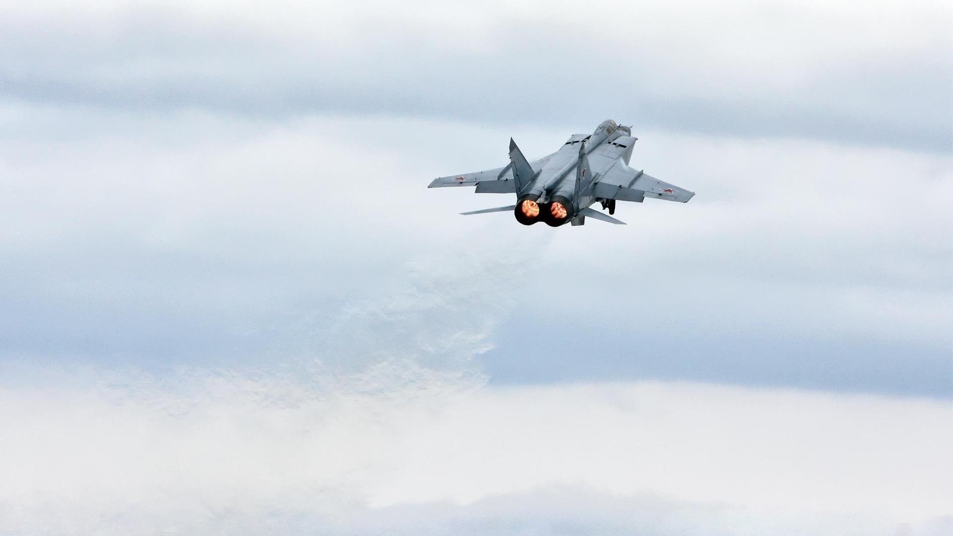 AYX SPORTS-胡贝特·科斯决赛精彩瞬间成为焦点，胡安贝内特百度百科